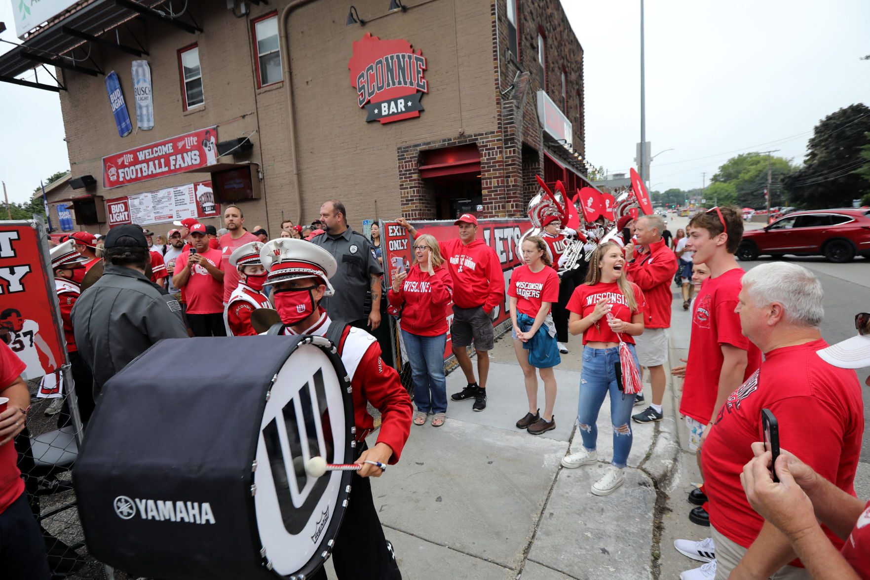 20210904_13_BadgerFans_0475_AJA-09042021131202